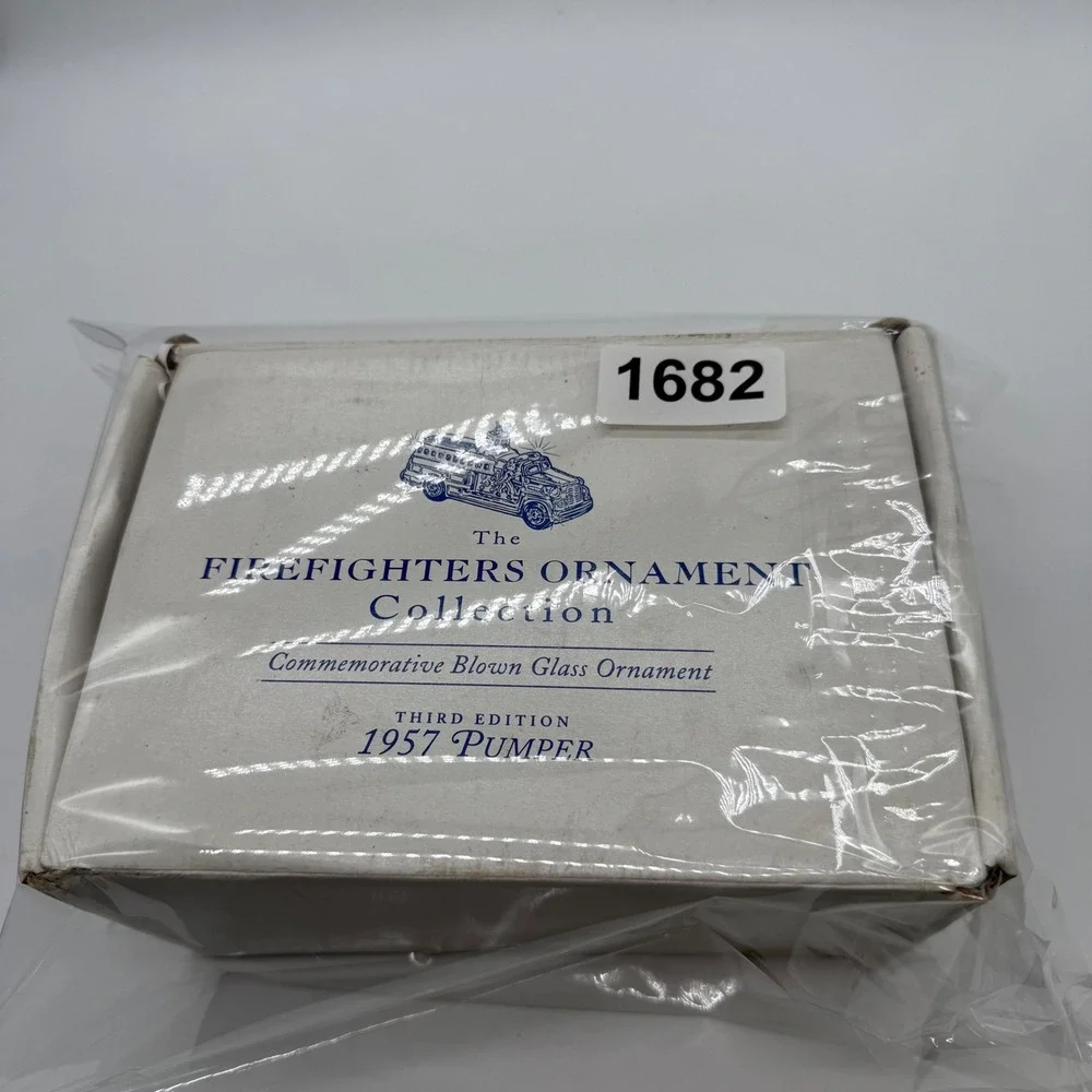 Firefighters Ornament‎ Collection 1957 Pumper blown glass Fire Truck 3rd Edition